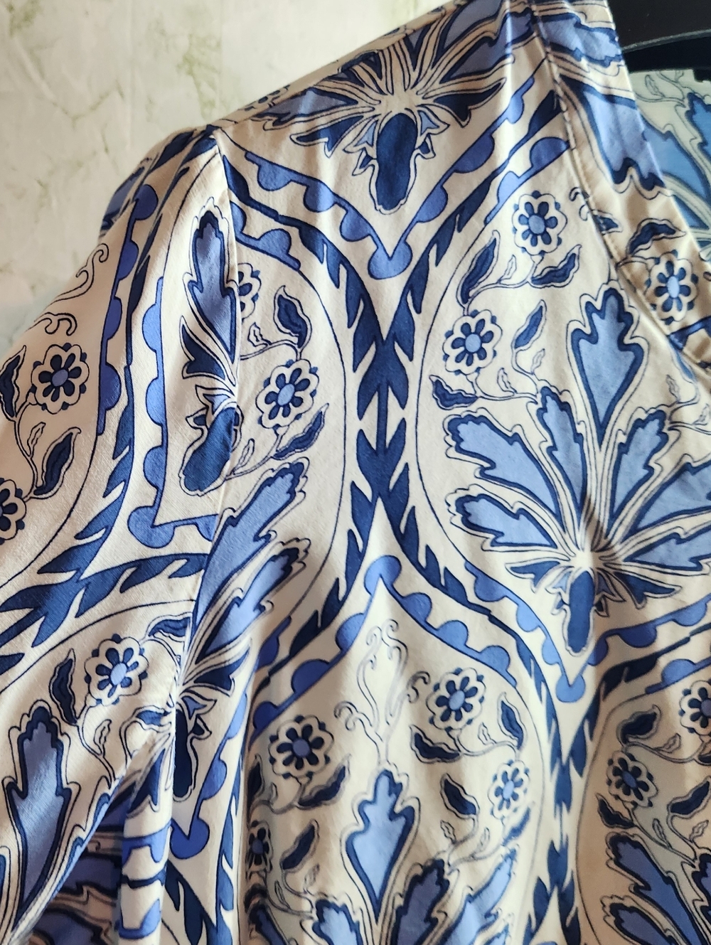 TALBOTS Plus Beautiful Blue/White Top - Picture 2 of 9